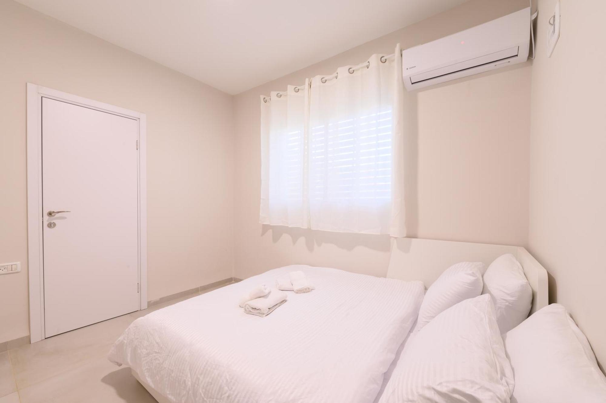 דירת נופש מרחבים Merhavim Villa Shadmot Devora Exteriör bild