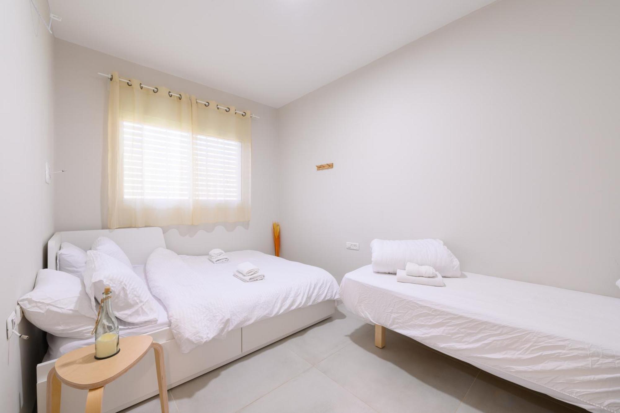דירת נופש מרחבים Merhavim Villa Shadmot Devora Exteriör bild
