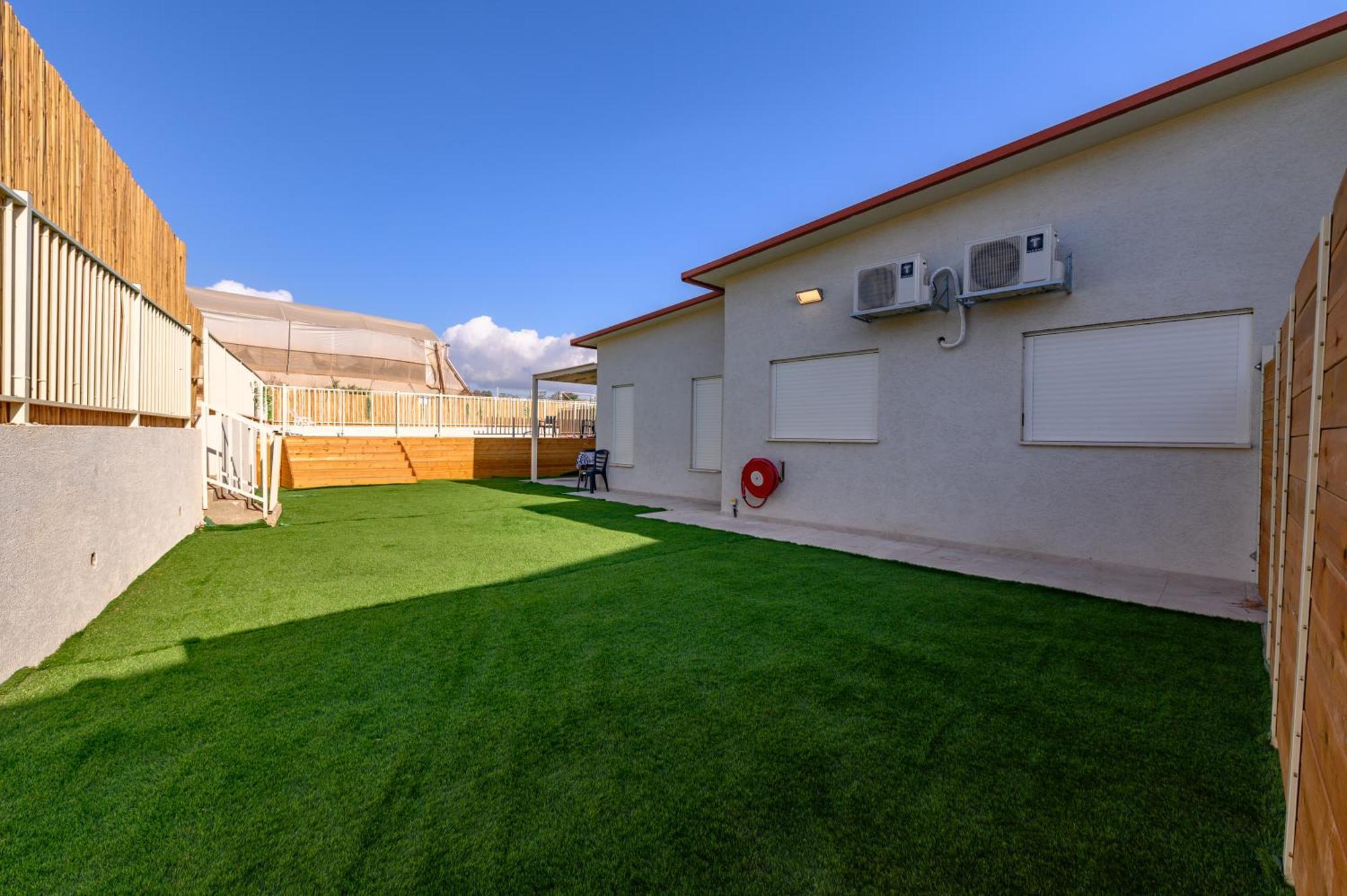 דירת נופש מרחבים Merhavim Villa Shadmot Devora Exteriör bild